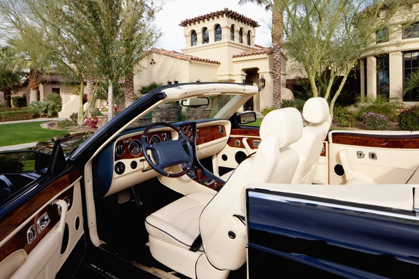 Luxury car — Stock Photo, Image