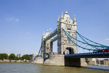 Londra 'daki kule köprüsü