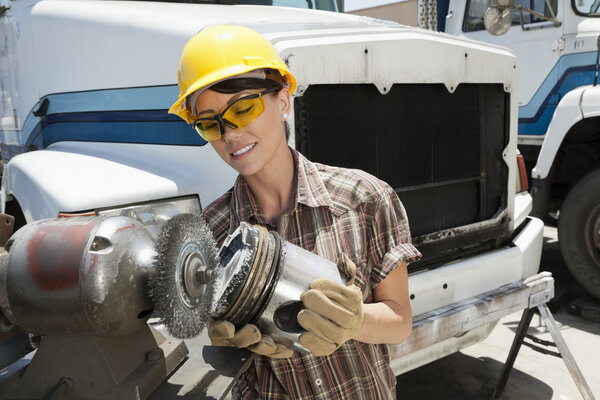 Женщины-промышленницы
