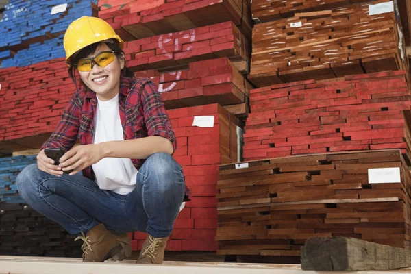 Asian female industrial worker — Stock Photo, Image