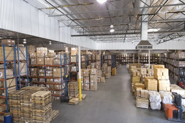 Boxes in warehouse — Stock Photo, Image