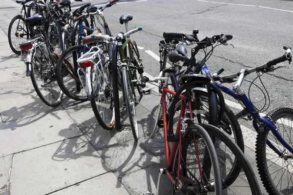 Fila de bicicletas —  Fotos de Stock