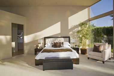güneşli palm springs yatak odası