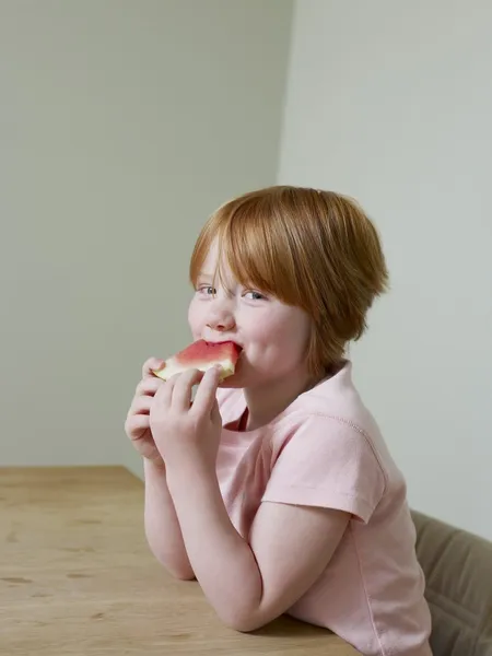 Menina com melancia — Fotografia de Stock