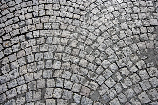 Kopfsteinpflasterstraße in Paris — Stockfoto