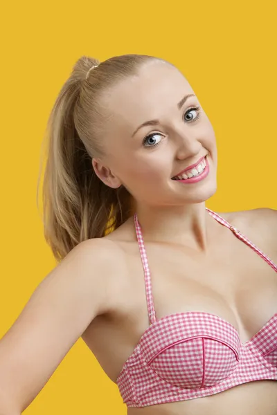 Beautiful young woman in bra — Stock Photo, Image