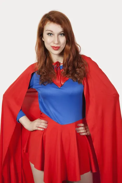 Donna in costume da supereroe — Foto Stock