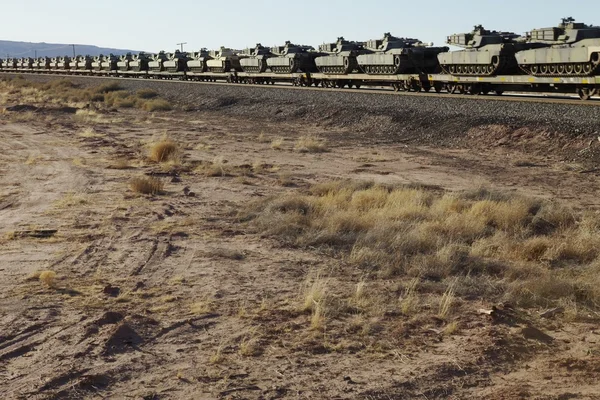 Tanks op goederentrein — Stockfoto