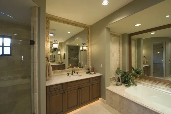 Bathroom with square mirror — Stock Photo, Image