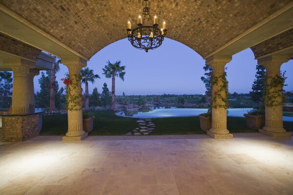 фазенда в Палм-Спрингс в сумерках