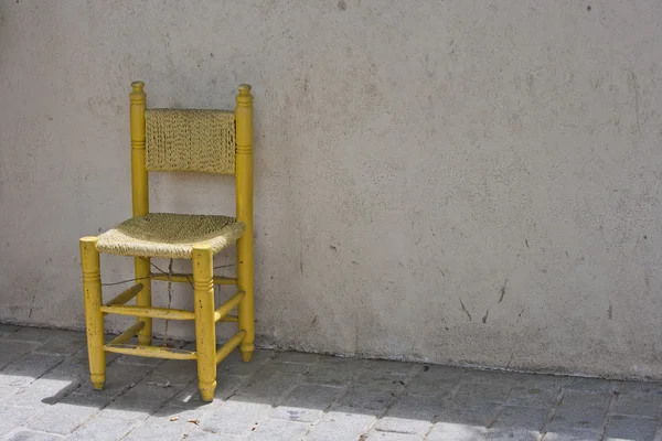 Η κίτρινη καρέκλα — Φωτογραφία Αρχείου