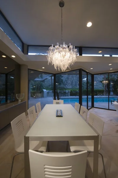 Dining table of Palm Springs home — Stock Photo, Image