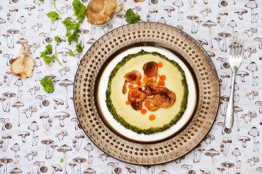 sotelenmiş shiitake mantar