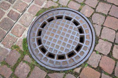 Pirna kanalizasyon kapağı