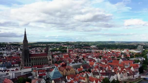 Drone Vídeo Ulm Minster Quando Tempo Está Bom — Vídeo de Stock