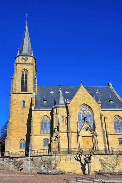 町の教会は町の観光名所 Bad Rappau — ストック写真