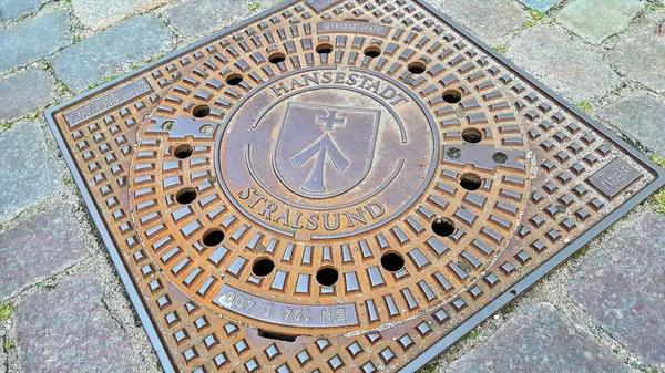 Manhole Cover Stralsund Coat Arms — Stock Photo, Image