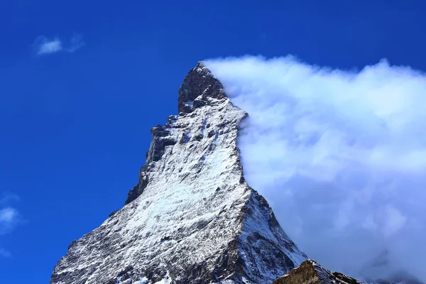 Den Matterhorn Med Imponerande Plym Moln — Stockfoto