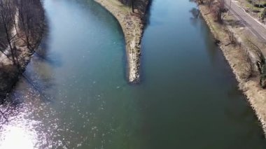 Neu-Ulm yakınlarındaki Illerspitze 'den insansız hava aracı videosu.