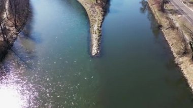 Neu-Ulm yakınlarındaki Illerspitze 'den insansız hava aracı videosu.
