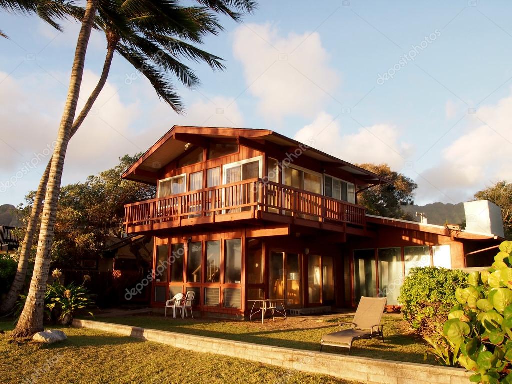 Waimanalo Beach House — Stock Photo © ericbvd 18163751