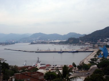 Manzanillo şehir sokakları ve liman