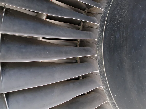 Close up van de turbine en bladen van een straalmotor — Stockfoto