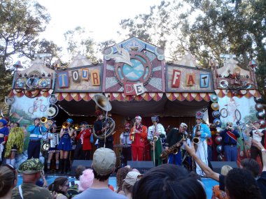 mucca pazza, kendini tarif 