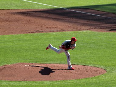 philles cole hamels adımlar olsa saha içine arka bacak kaldırma