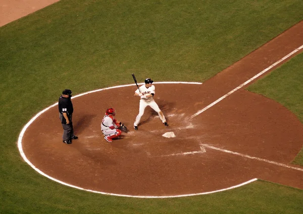 Giants Batter se tient dans la boîte de battes pendant à chauve-souris — Photo