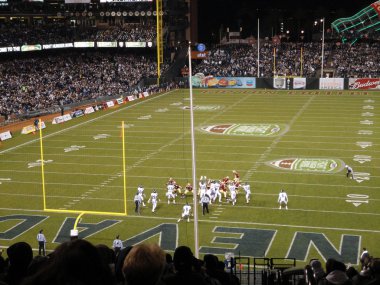 Field Goal attempt in action