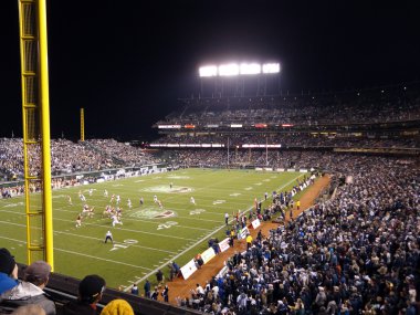 Boston college qb ile hareket oyun atmak için ayarlar.