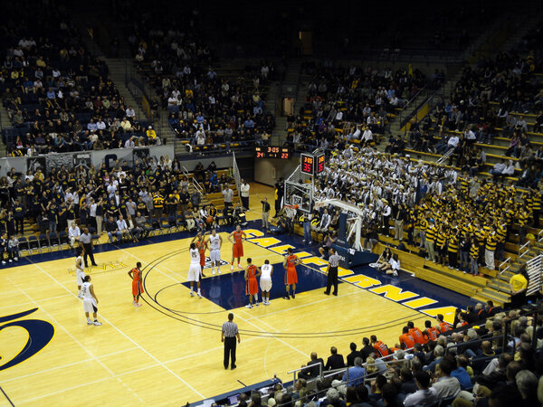 CAL Richard Solomon делает штрафной бросок
