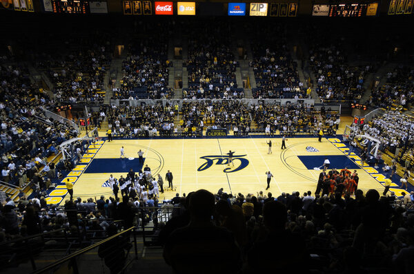 Команды берут тайм-аут для планирования следующей игры
