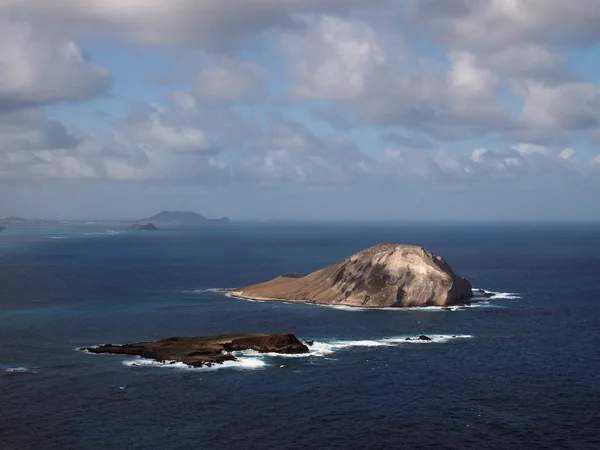 Konijn en rock eilanden in waimanalo baai — Stockfoto