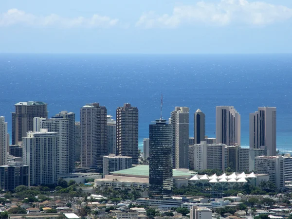 Centrum kongresowego i waikiki, honolulu krajobraz — Zdjęcie stockowe