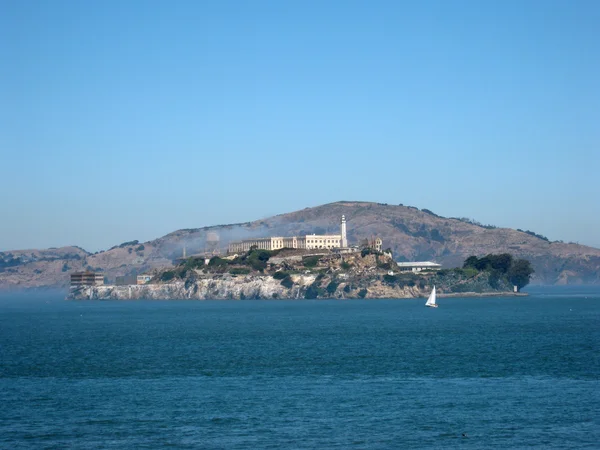 Alcatraz Adası'nda güzel bir gün — Stok fotoğraf