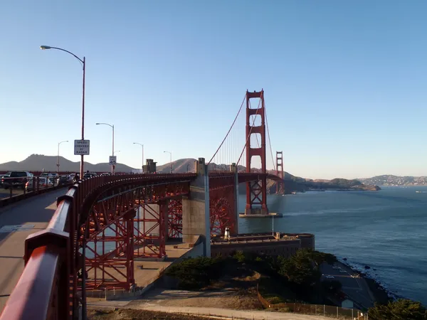 Die goldene torbrücke in der bucht von San Francisco — Stockfoto