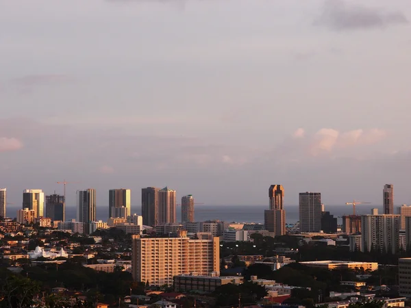 Honolulu Paysage urbain au crépuscule — Photo