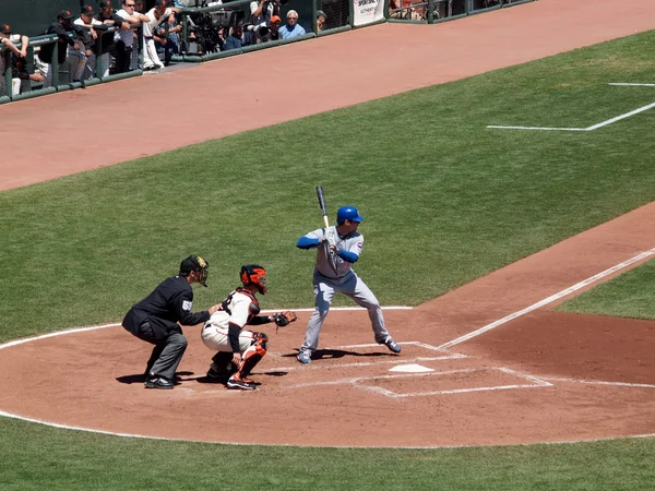 Cubs batter Randy Wells stands in batters box with Giants Buster — Stock Photo, Image