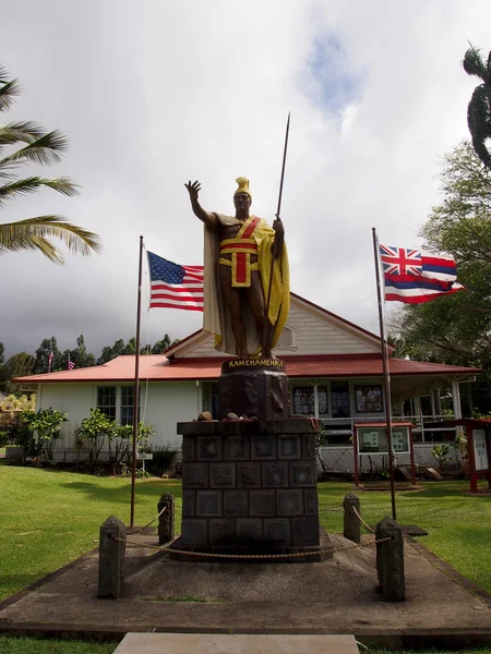 Re Kamehameha Statua nella città storica di Kapaau — Foto Stock