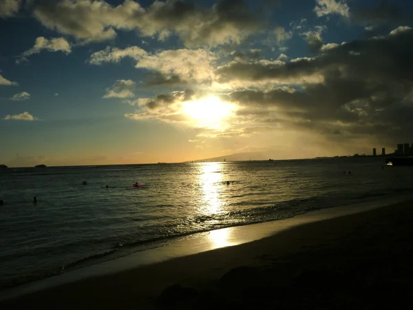 San Souci plajda dramatik günbatımı — Stok fotoğraf