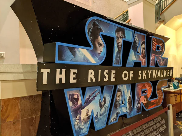 Honolulu December 2019 Star Wars Rise Skywalker Movie Poster Featuring —  Fotos de Stock