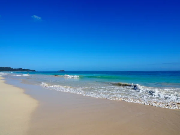 Wellen Strand Von Waimanalo Mit Blick Auf Die Mokulua Inseln — Stockfoto
