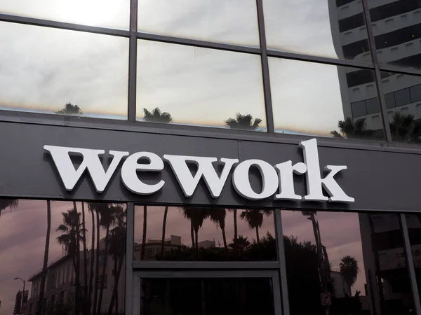 Hollywood Califórnia Outubro 2019 Logotipo Wework Entrada Prédio Escritórios — Fotografia de Stock