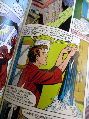 LA - 5 Ocak 2012: Peter Parker Örümcek Adam çizgi romanda Zehir olacak uzaylı kostümünü yıkadı.