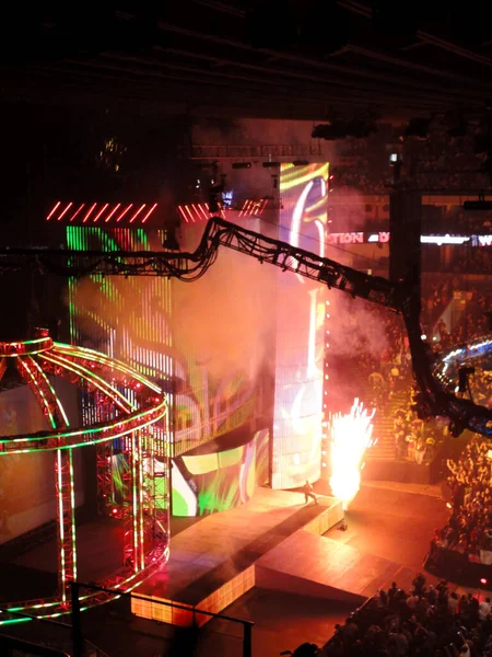 Oakland California February 2011 Rey Mysterio Walks Ring Fireworks Elimination — Stock Photo, Image