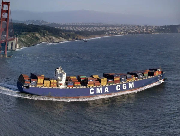 San Francisco May 2011 Panoramic Cma Cgm Cargo Ship Passing — Stock Photo, Image