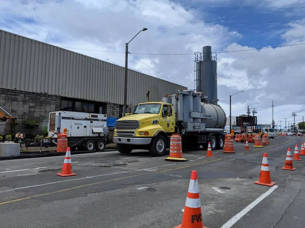 Honolulu July 2021 Construction Machines Sewage Road Repair Middle Intersection — Foto de Stock