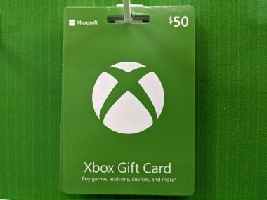 Honolulu - 7 Eylül 2021: Xbox Hediye Kartı $50 Oyunlar, eklentiler, cihazlar ve daha fazlası Target 'ta satılacak.